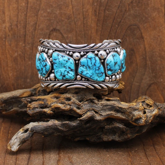 Nugget Form #8 Turquoise Vintage Navajo Native American Jewelry Silver Bracelet Nugget Form #8 Turquoise Vintage Navajo Native American Jewelry Silver Bracelet