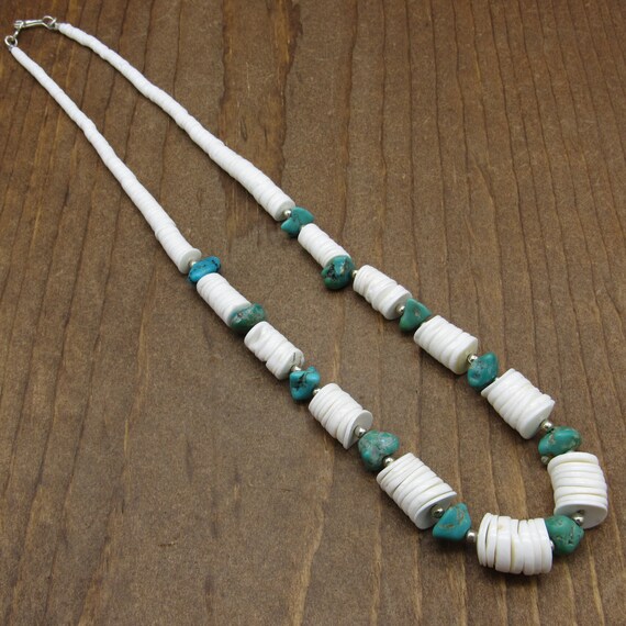 Vintage Green Turquoise and White Shell Necklace - image 3