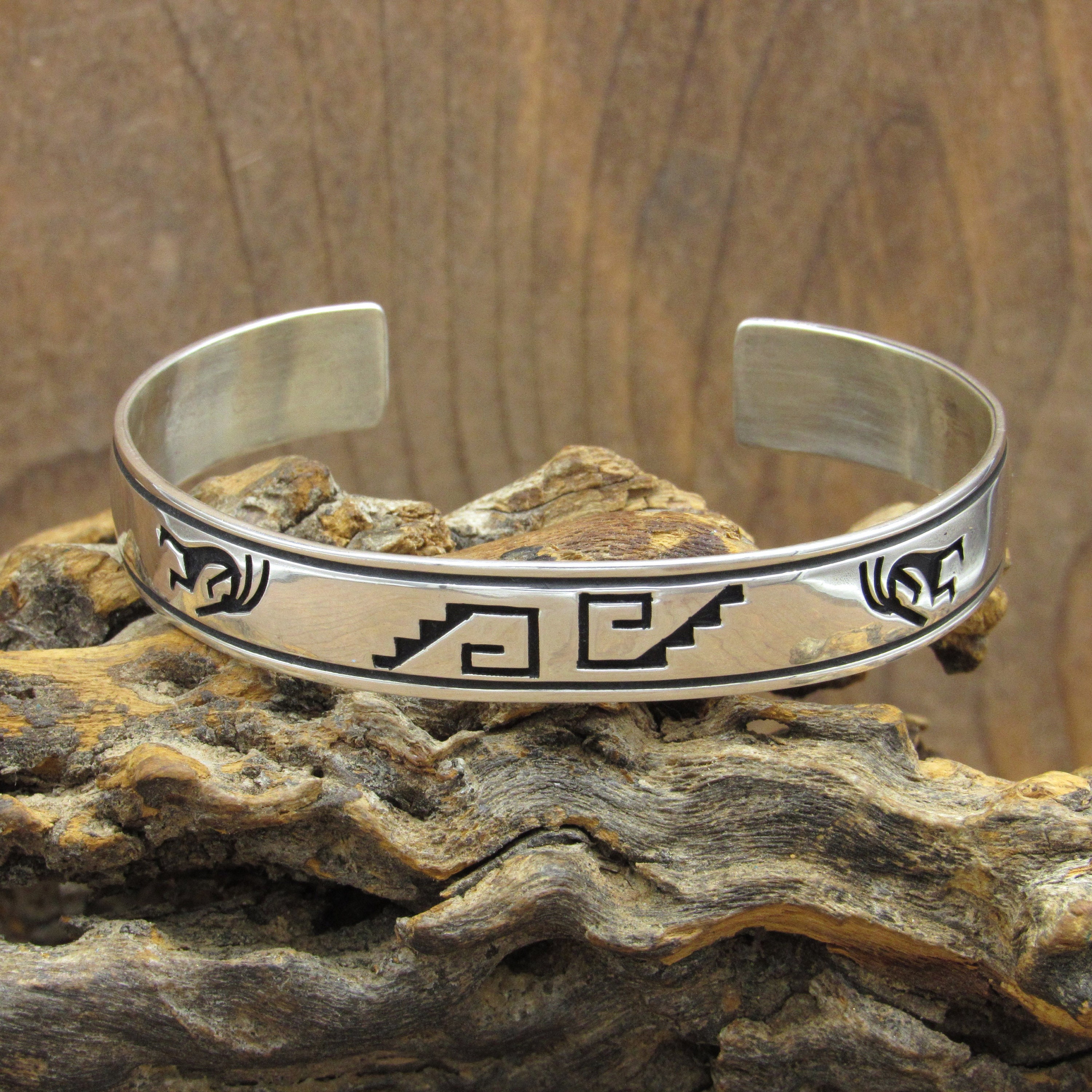 Very Rare Vintage Native American Hopi Coral Stserling Silver Leaf Bracelet Very Rare Vintage Native American Hopi Coral Stserling Silver Leaf Bracelet