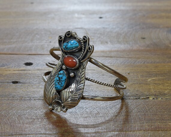 Navajo Sterling Silver Turquoise and Coral Cuff B… - image 4