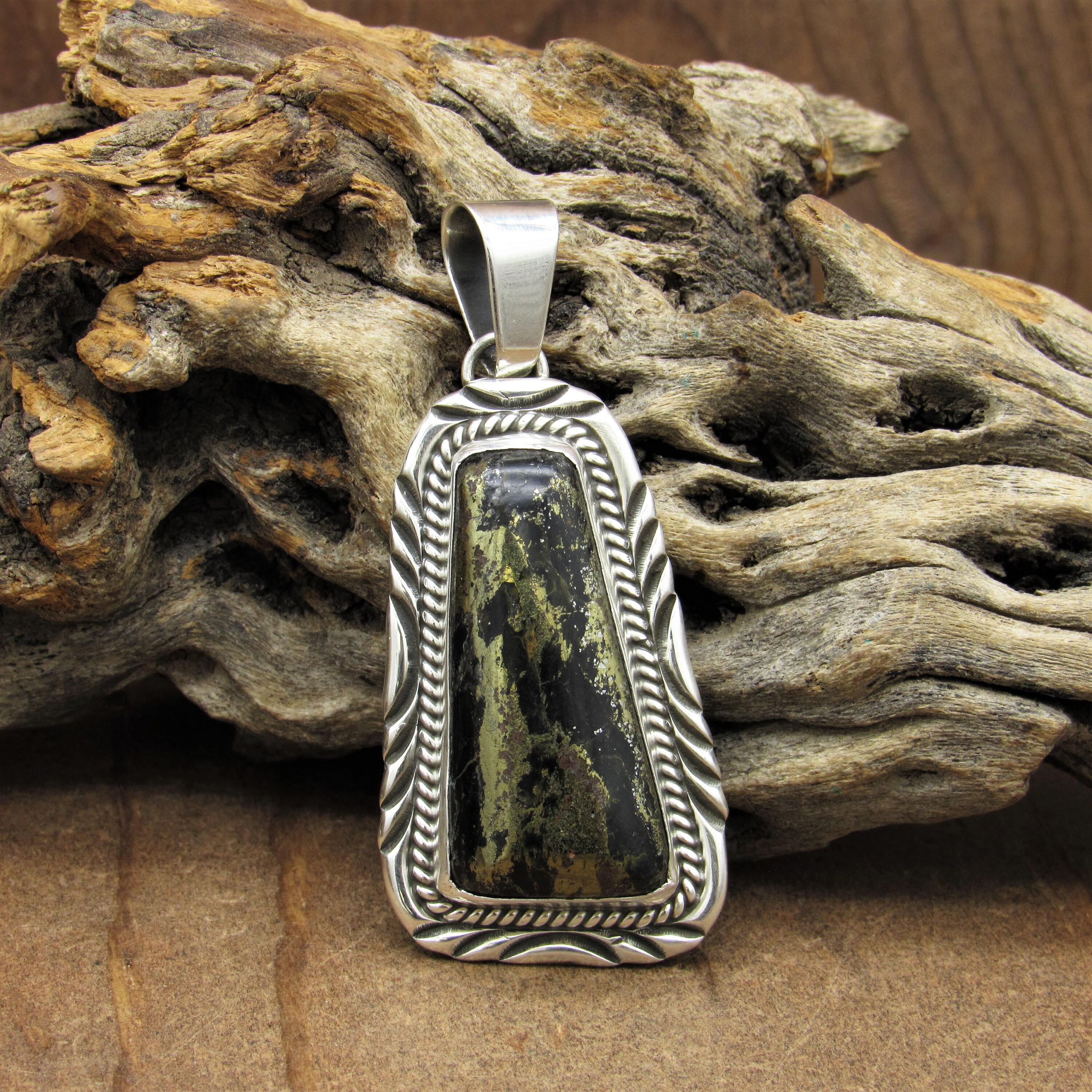 NAVAJO Will Denetdale ターコイズネックレス ロイストン Royston Turquoise Pendant by Raymond Boyd - Turquoise Pendant