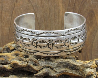 Extremely Detailed!! Vintage Native American Navajo Ts Kee Sterling Silver Bracelet Cuff Old Extremely Detailed!! Vintage Native American Navajo Ts Kee Sterling Silver Bracelet Cuff Old