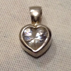 Vintage 925 CZ Heart Modern Vermeil Pendant 4208-11