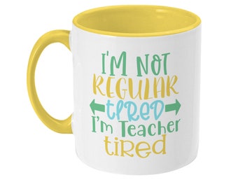 Taza de maestro, soy maestro cansado, taza de trabajo, taza divertida, regalo para él, regalo para ella, regalo para el maestro. Regalo para tutor