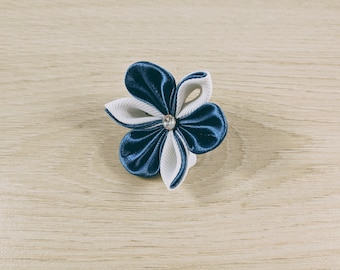 Blue&White Kanzashi Flower Lapel Pin / Swarovski Silver Night Crystal/Lapel Pin/Lapel Flower/Mens Lapel Flower/Wedding Accessories/Brooch