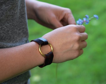 Petite Essential Leather and Brass Bracelet - Brown, Tan or Black