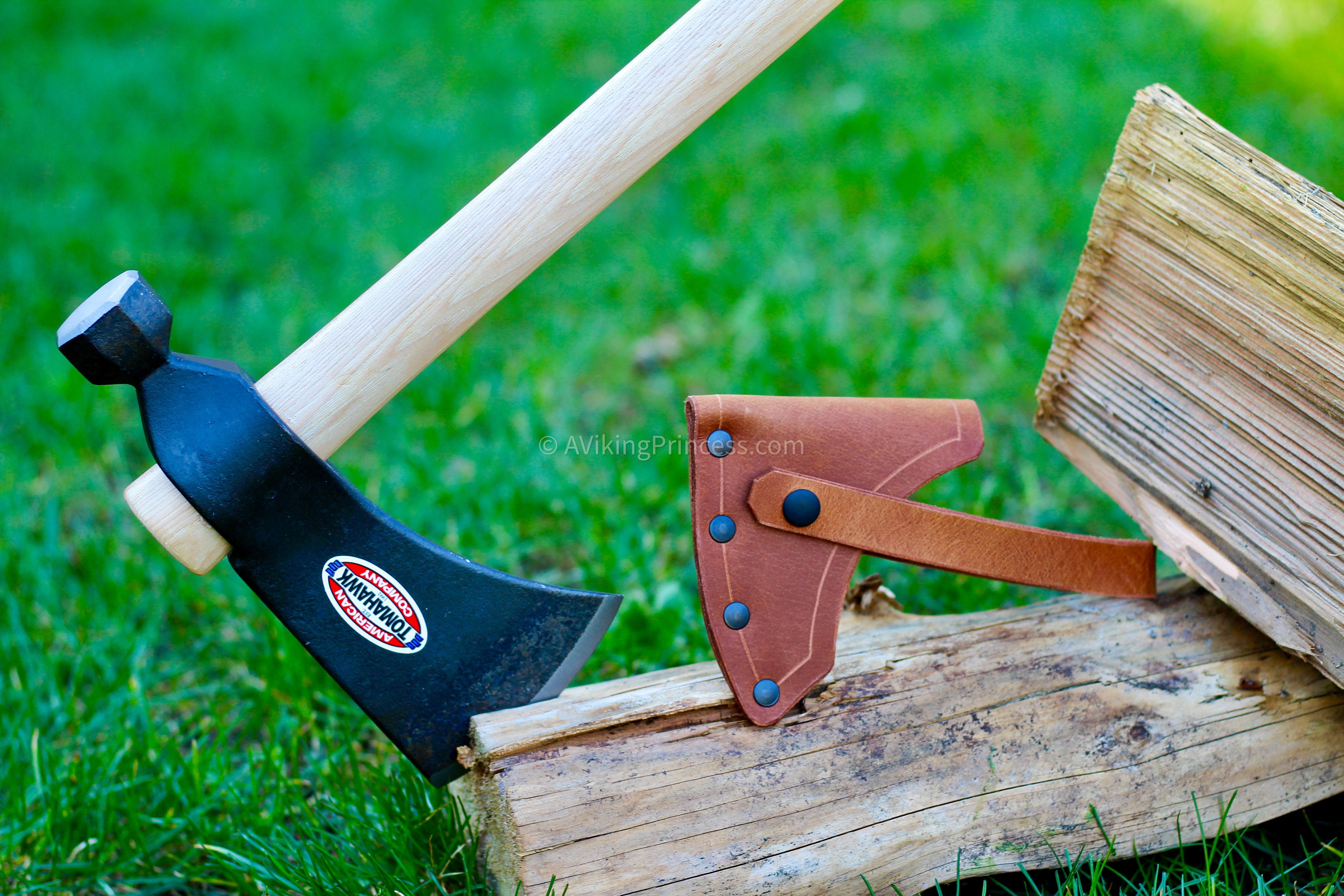 Leather Sheath for Cold Steel Tomahawk Series (Trail Hawk, Pipe Hawk, Rifleman’s Hawk and Hudson