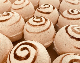 Cinnamon Roll Bath Bomb - Cinnamon Vanilla Bath Bomb - Bakery Bath Bomb - Bath FIzzie - Large Wholesale Bath Bombs