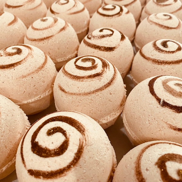 Cinnamon Roll Bath Bomb - Cinnamon Vanilla Bath Bomb - Bakery Bath Bomb - Bath FIzzie - Large Wholesale Bath Bombs