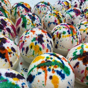 Confetti Blast Bath Bomb - Rainbow Splatter Bath Bomb