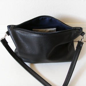Simple black leather crossbody bag with zipper image 2