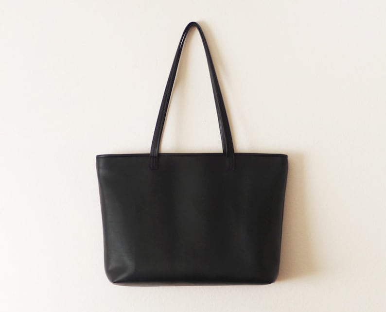 Black leather tote bag with zipper image 2