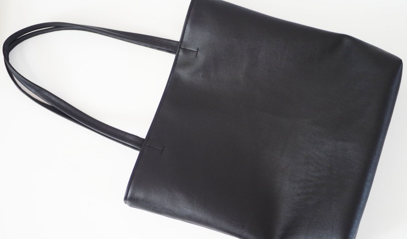 Large simple leather tote bag image 2