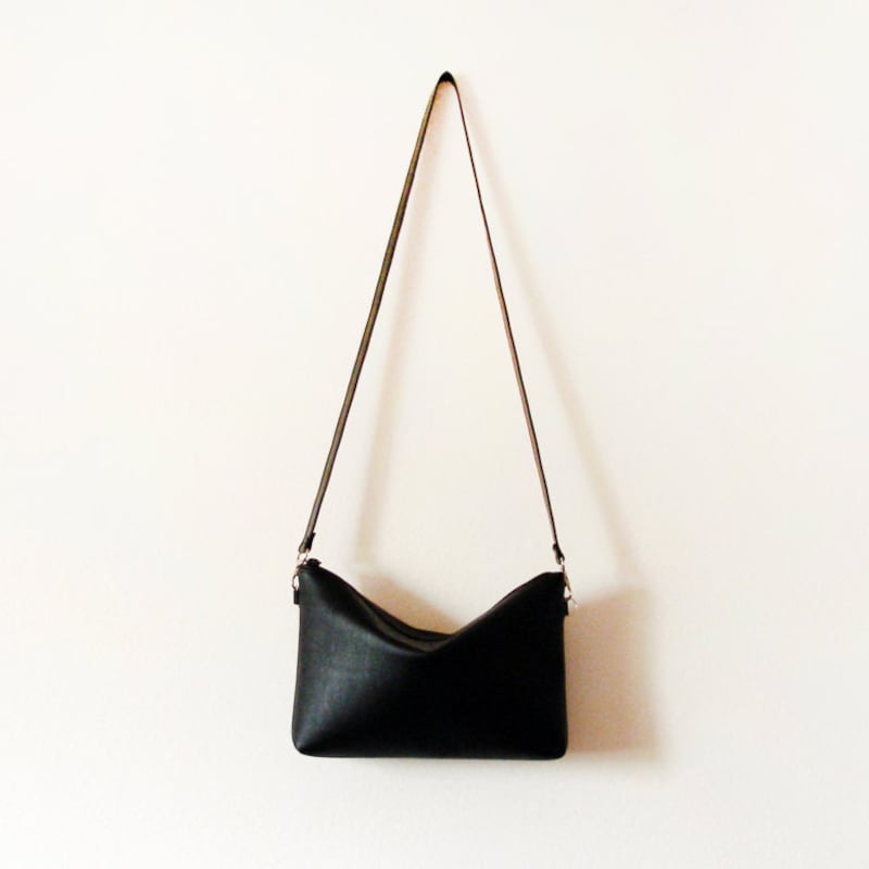 Leather Women's Casual Zip Crossbody Bag