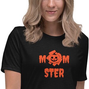 MOM STER Halloween Women&#39;s Relaxed T-Shirt