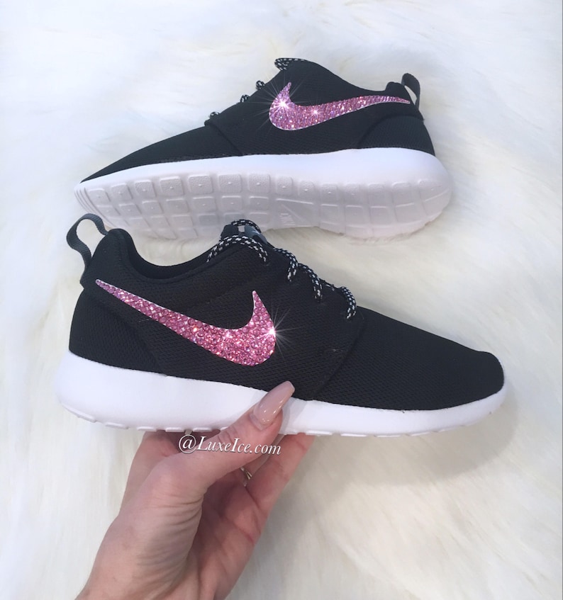 Swarovski Nike Roshe Run Casual Shoes BlackWhiteMetallic Platinum with Pink SWAROVSKI® Xirius Rose Cut Crystals. Nike Roshe Run Women's Shoes BlackWhiteMetallic Platinum