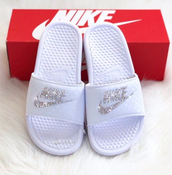 Glisse Nike Crystals Tongs Swarovski Avec Benassi Personnalisées Jdi wZiPXTuOk