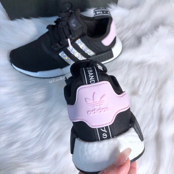 Adidas Nmd R1 Turnschuhe Schwarz Schwarz Gum Turnschuhe Kern Adidas Nmd R1 Turnschuhe Schwarz Schwarz Gum Turnschuhe Kern