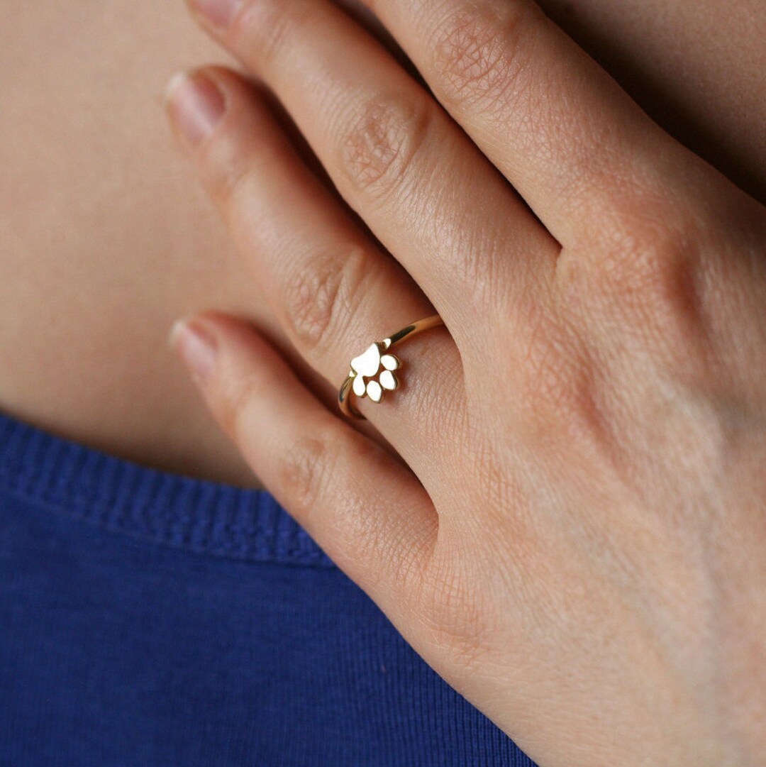 9mm Paw Print Shape Cremation Ring | Big Paw Cremains