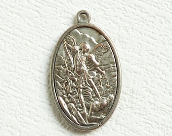 Vintage religiöse Medaille Erzengel Michael Schutzengel Schutzengel Schutzamulett Katholische religiöse Medaille Antike Medaille Sammlerstück Religius