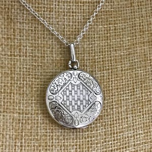 Collier médaillon ancien en argent, France : pendentif photo floral victorien, chaîne Rolo en argent sterling vintage