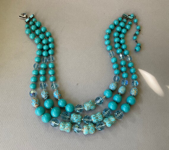 Turquoise Glass Three Strand Graduated Bead Neckl… - image 4