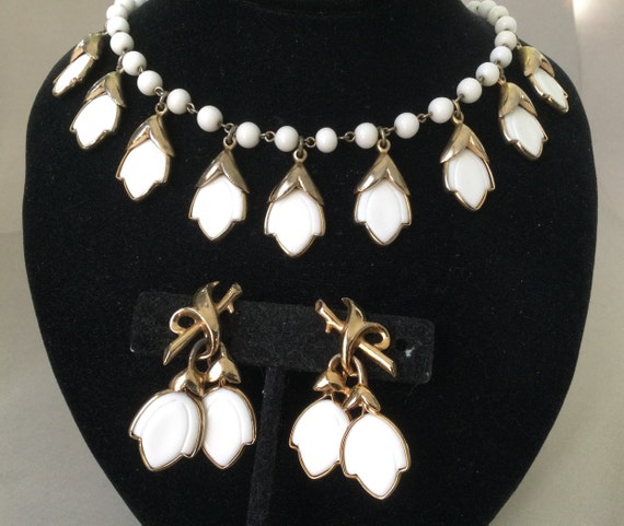 Fashion necklace and earring set discount