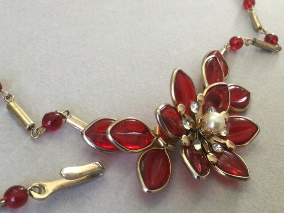 Red Gripoix Glass Flower Leaves and Bead Chain Ne… - image 7