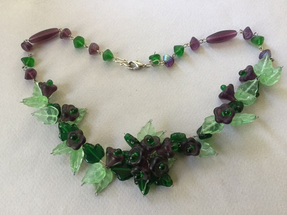 Green and Purple Art Glass Flower and Leaf Bib Ne… - image 2