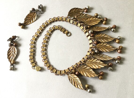 Art Deco Gilt Bronze Leaf Bib and Book Chain Neck… - image 3