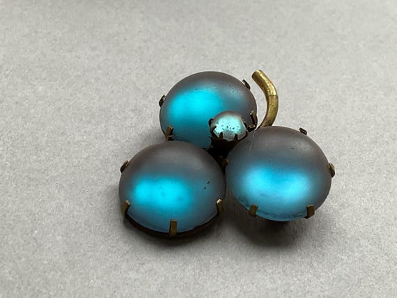 Victorian Saphiret Three Leaf Clover Pin/Brooch - image 4