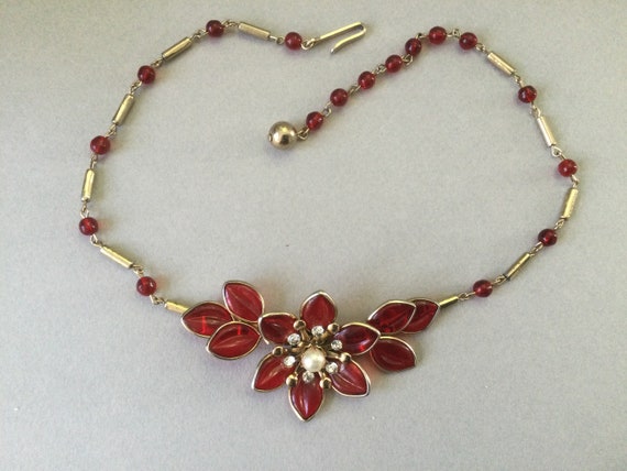 Red Gripoix Glass Flower Leaves and Bead Chain Ne… - image 2