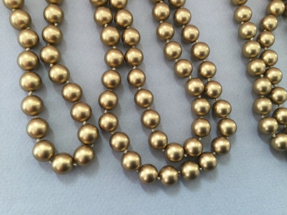 Flapper Gold Glass Bead No Clasp Necklace - image 4