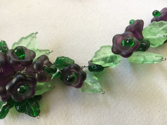 Green and Purple Art Glass Flower and Leaf Bib Ne… - image 6