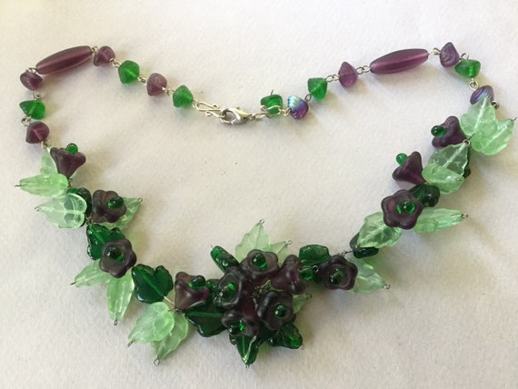 Green and Purple Art Glass Flower and Leaf Bib Ne… - image 3