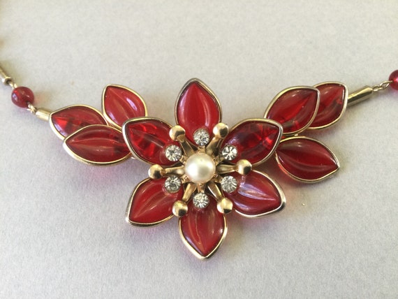 Red Gripoix Glass Flower Leaves and Bead Chain Ne… - image 1