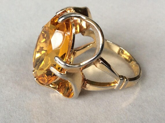 Vargas Golden Glass Topaz 18k HGE Ring Size 5 - image 1