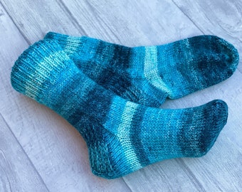 Calcetines de lana tejidos a mano para hombre o mujer, calcetines cálidos de invierno, regalo de Navidad, regalo de amigo secreto
