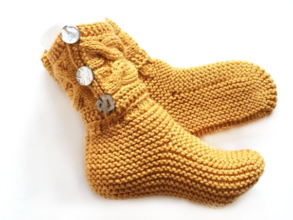 Womens knitted slipper socks Clearance