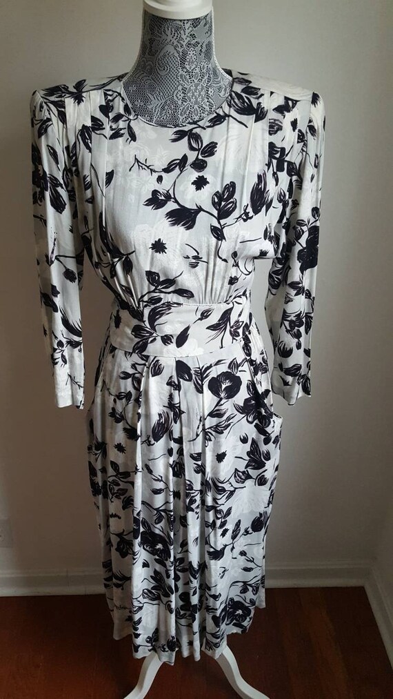 80's vintage dresses. Vintage 1980s dresses. Vinta