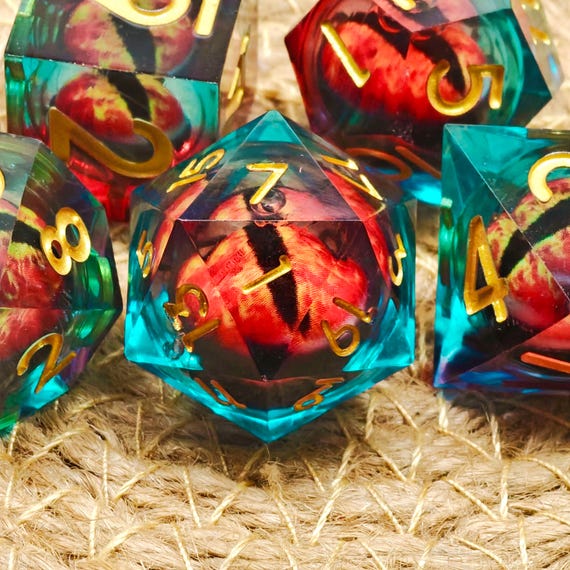 Red Blue Dragon Eye Dice Liquid Core Dice Set, Handmade Sharp Edge Resin Dice for DnD, RPG, Tabletop Games, D20 Dice Set, DND Player Gift