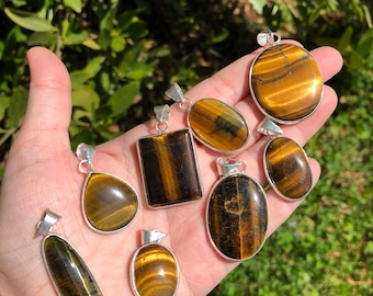 tiger eye Stone pendant Tiger Eye cabochon pendant, Tiger Eye gemstone Pendant P-127 solid sterling silver pendant Tiger Eye pendant