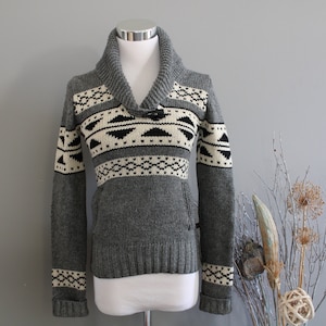 Vintage TNA Wool Cowichan Sweater: Nordic Geometric Knit (Size XS)