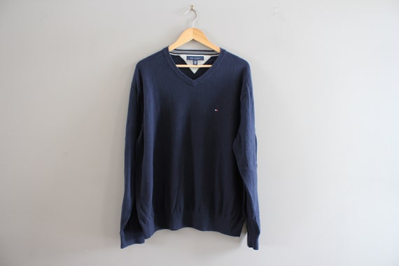 navy blue tommy hilfiger sweatshirt