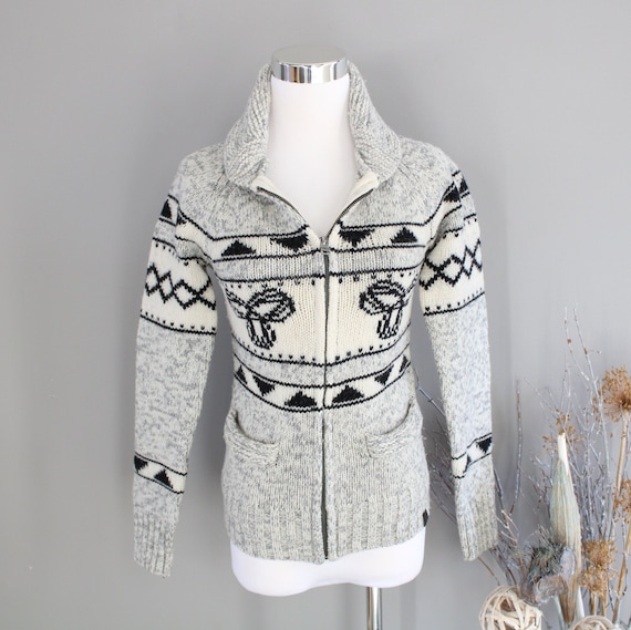 Vintage TNA Wool Cowichan Cardigan Light Grey Chu… - image 2