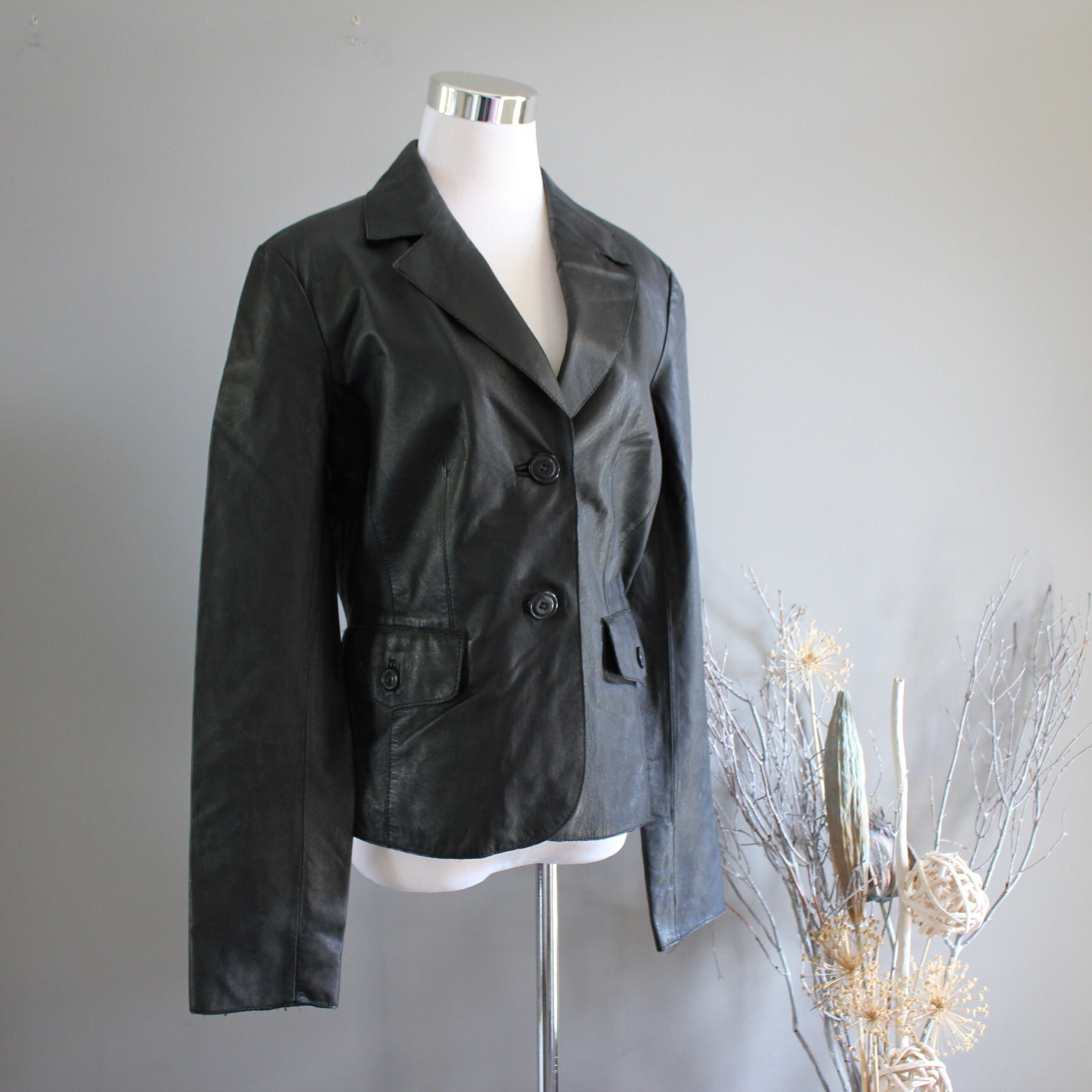Vintage Danier Leather Blazer: Black Tailored Jacket with Floral Lining (Size M-L)