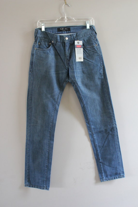 levis raw