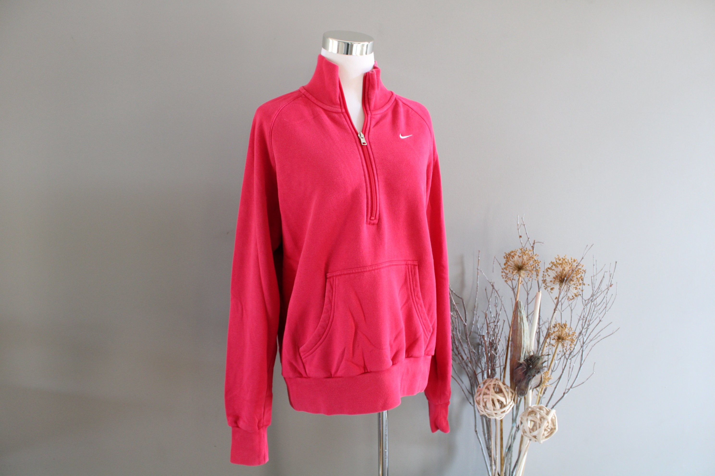 Pink vintage nike jumper Clearance