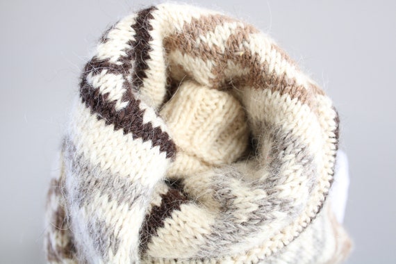 Vintage Handmade Wool Chunky Knit Jumper Nordic I… - image 10