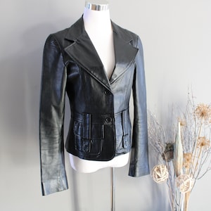 Vintage Black Leather Blazer: Tailored Genuine Leather Jacket (Size M)